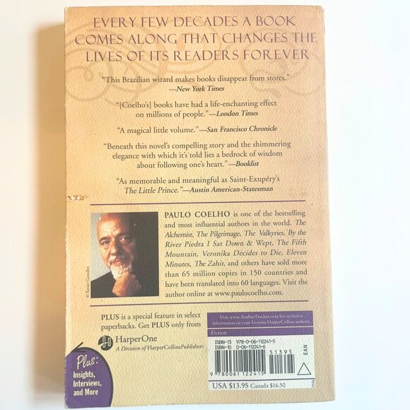 The Alchemist by Paulo Coelho Book - Picture 4 of 4